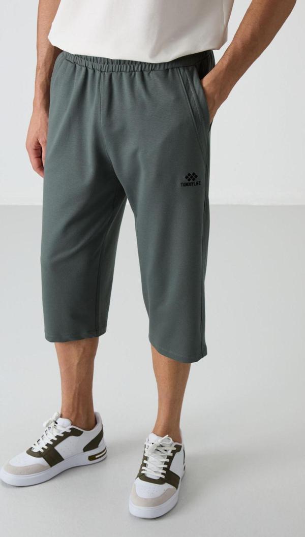 Haki Pamuklu Yumuşak Dokulu Standart Fit Nakışlı Erkek Kapri - 83102 - Image 1