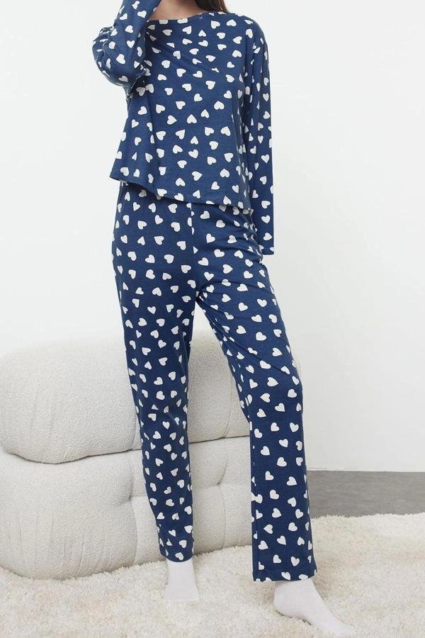 Tarz Rahat Uzun Kollu Geniş Paça %100 Pamuklu Kalp Desenli Örme Pijama Takımı - Image 1