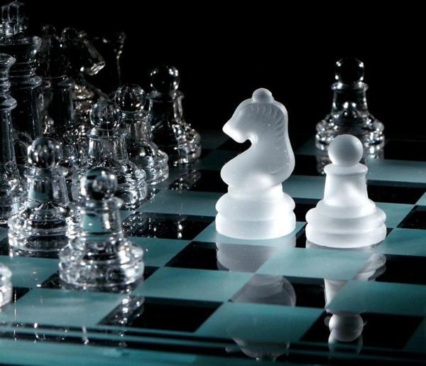 Glass Chess Cam Satranç Takımı (25 cm x 25 cm) - Image 1