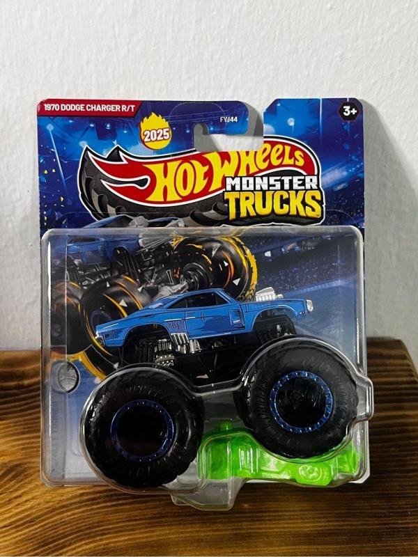 Monster Trucks 1970 Dodge Charger R/T  (JCD93) - Image 1