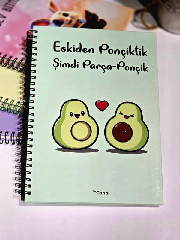 Bycappi Avakado Desenli A4 160 Yaprak Çizgili Telli Not Defteri - Image 1