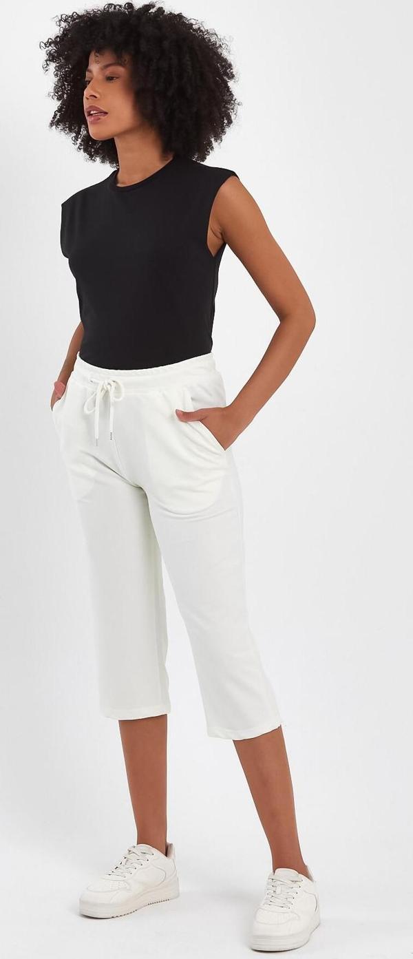 Süperlife Kadın Klasik Cepli Belli Lastikli Şort SPR24KS390 - Image 1