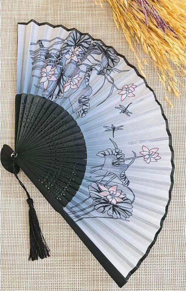 - Gri Yelpaze Bambu Ve Kumaş Sakura Çiçekli N111 - Image 1