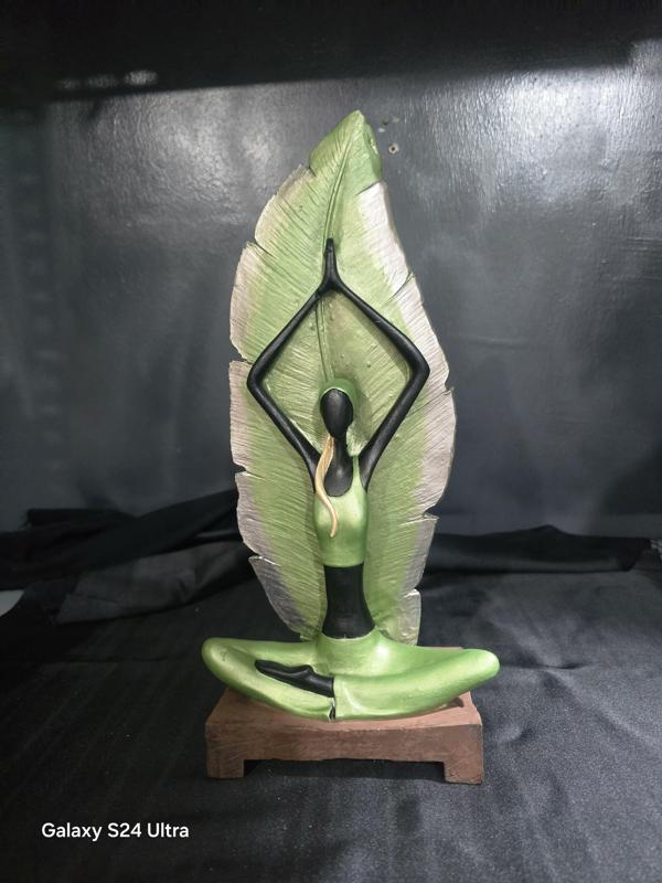 Yogacı Kız El İşçiliği 30 cm DexpoStore - Image 1