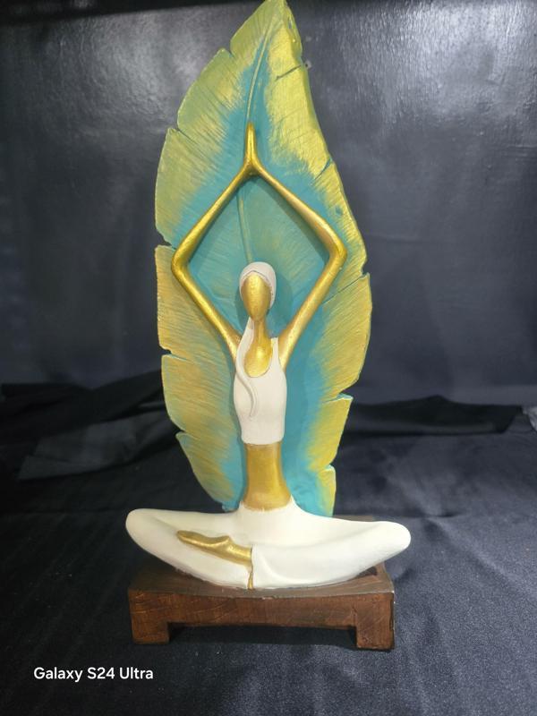Yogacı Kız El İşçiliği 30 cm DexpoStore - Image 1