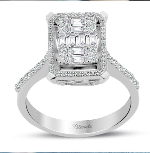 Lilarote Pırlanta 0.80 Ct Modern Tasarım Baget Kare Tektaş Yüzük - Image 1