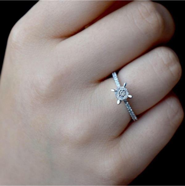 Lilarote Pırlanta 0.23 Ct Kolu Taşlı Modern Tasarım Pırlanta Tektaş Yüzük - Image 1