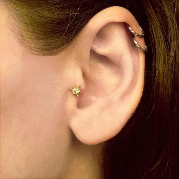Lilarote Pırlanta Taşlı Üçgen Model Tragus Küpe - Image 1