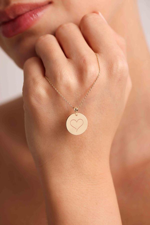 Kişiselleştirilebilir Madalyon Kalp Kolye - Image 1