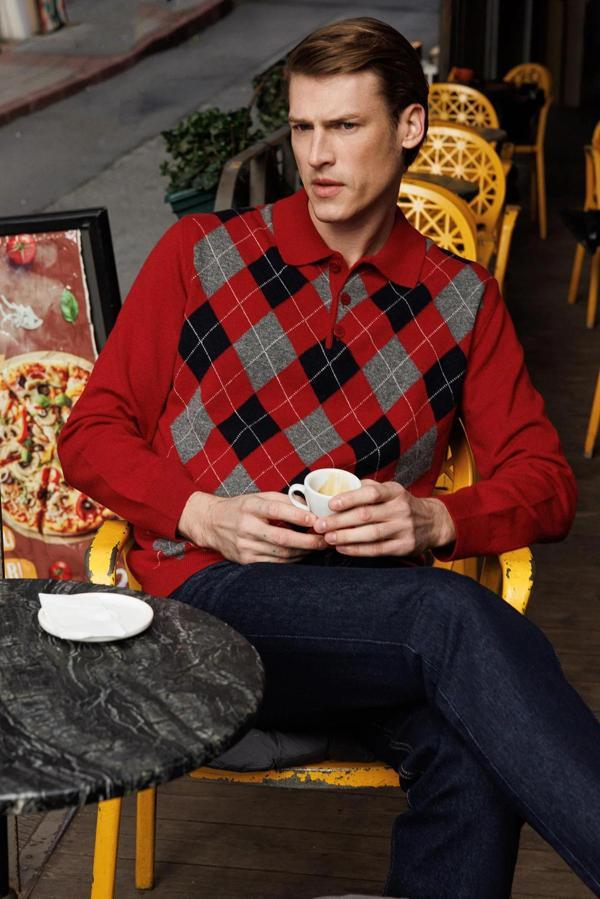 Desen Triko Erkek Polo Yaka Önü Baklava Desenli Yün Kazak 24513 K.Kırmızı - Image 1