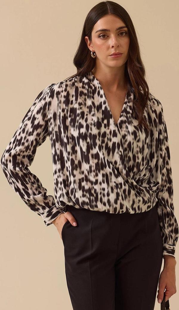 Seçil Kadın Kruvaze Yaka Leopar Desenli Bluz 0003 Siyah - Image 1