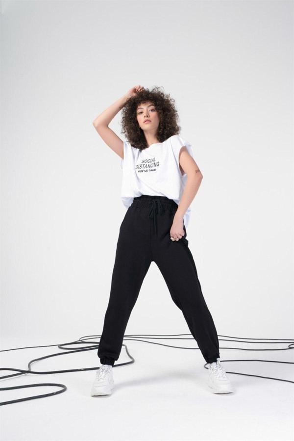 The Champ Global Kadın Beyaz Social Distancing Nakışlı Oversize Bisiklet Yakaı T-Shirt - Image 1