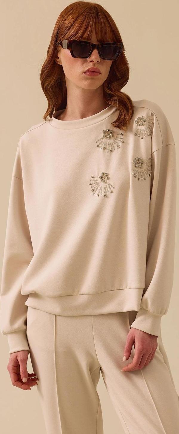 Seçil Kadın Yuvarlak Yaka Taş İşlemeli Sweatshirt 0001 Bej - Image 1