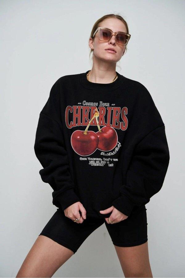 The Champ Clothing Bisiklet Yaka İçi Polar Cherries Baskılı Siyah Oversize Sweatshirt - Image 1