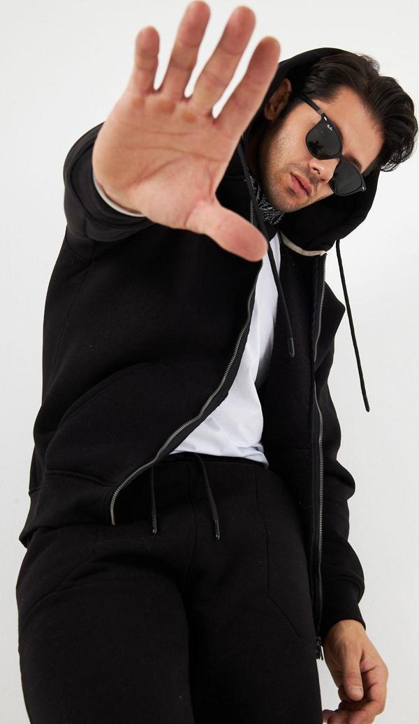 The Champ Clothing Kanguru Cep Detaylı Kapüşonlu Fermuar Kapamalı Bağcık Bağlamalı 3 İplik Şardonlu Sweatshirt - Image 1