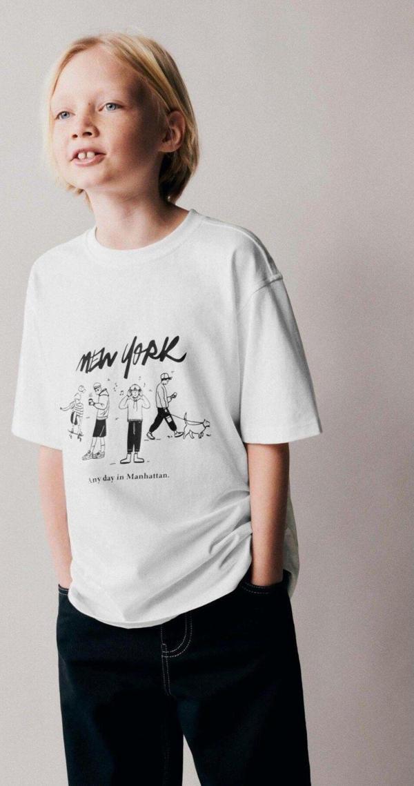 The Champ Clothing New York Any Day In Manhattan Yazılı Aktivite Tasarım Baskılı Beyaz Çocuk T-Shirt - Image 1