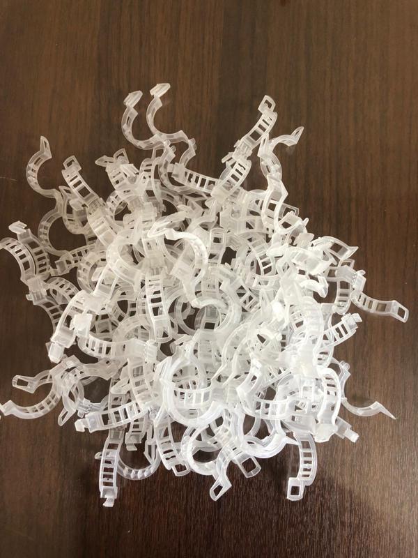 Aymen Çiçekçilik Bitki Klipsi - Domates Klipsi 50 Adet 25 Mm Gövde Sarmaşık Bitki Bağlama Kelepçesi, Beyaz - Image 1