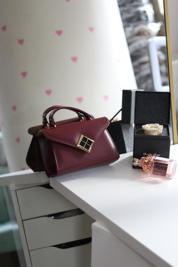 Bordo Mat Kare Gold Aksesuar Detaylı Abiye Çanta - Image 1