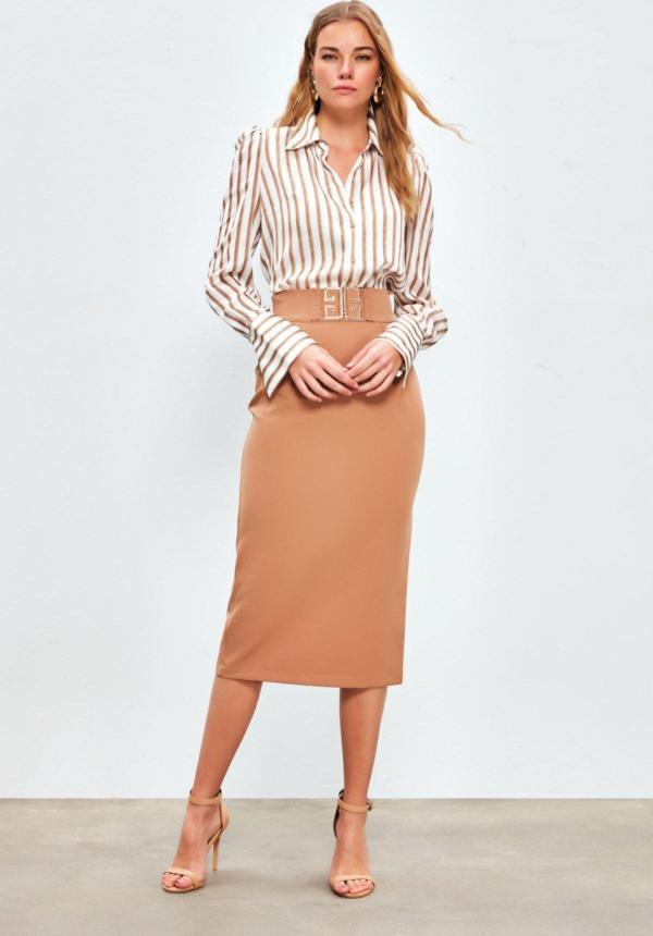 Aksesuar Detaylı Kalem Etek - Camel - Image 1