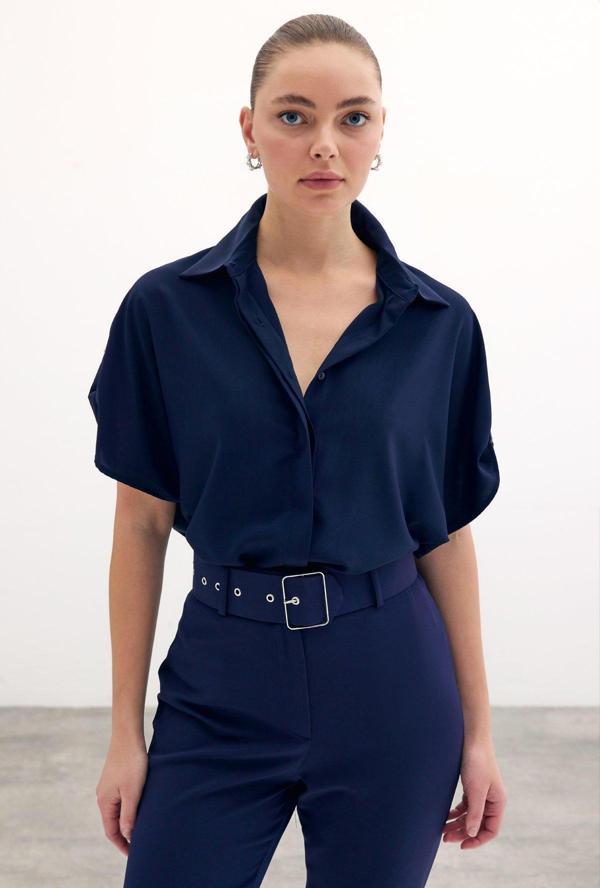 Kol Detaylı Salaş Gömlek - Lacivert - Image 1