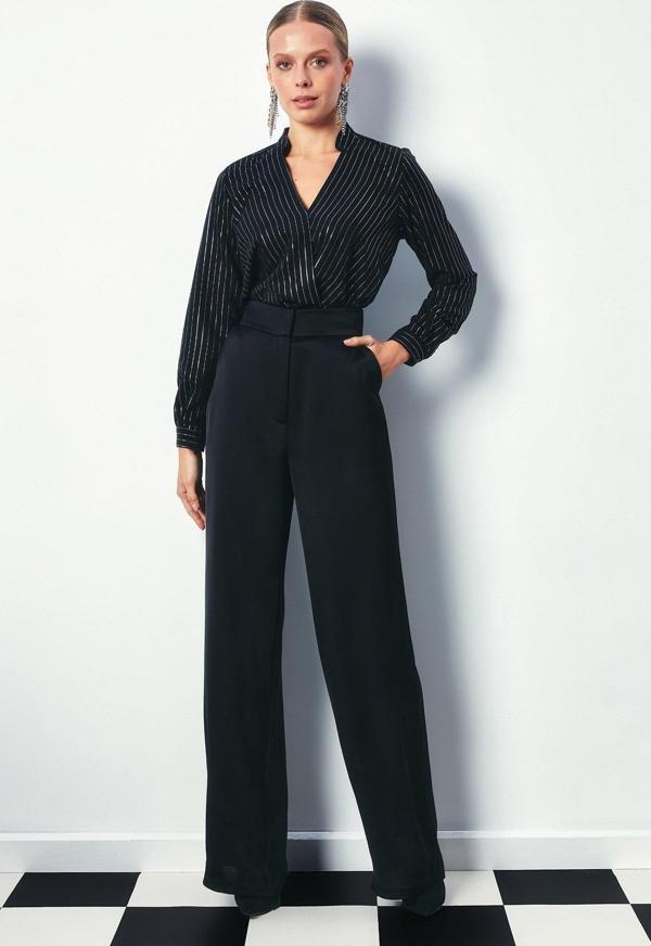 Kruvaze Parlak Çizgili Bluz - Siyah - Image 1