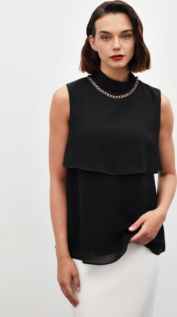 Aksesuar Detaylı Volanlı Bluz - Siyah - Image 1