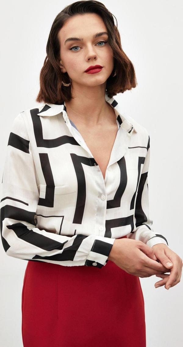 Yanları Yırtmaçlı Gömlek - Siyah - Image 1