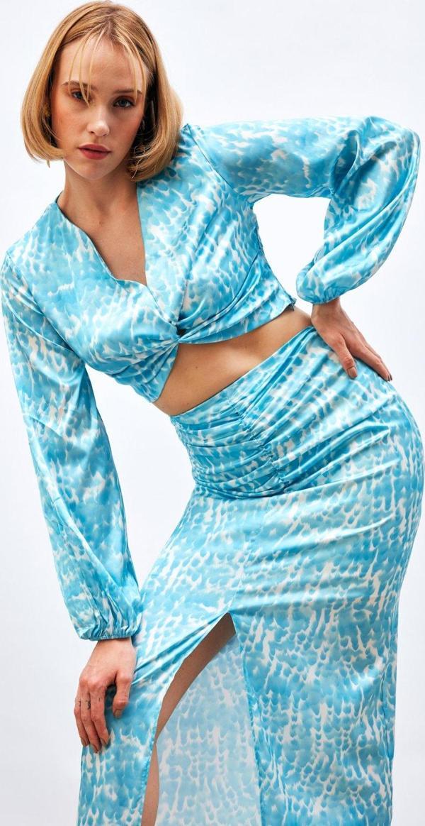 Düğüm Detaylı Desenli Bluz - Turkuaz - Image 1