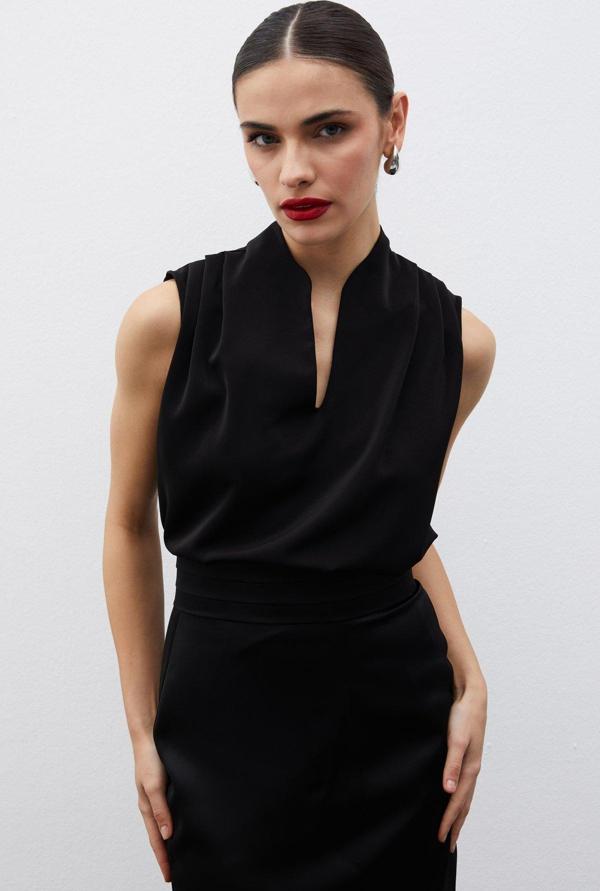 Hakim Yaka Kolsuz Bluz - Siyah - Image 1