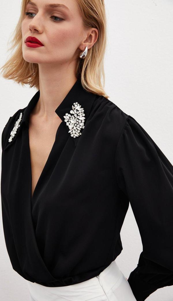 Aksesuar Detaylı Bodysuit Bluz - Siyah - Image 1