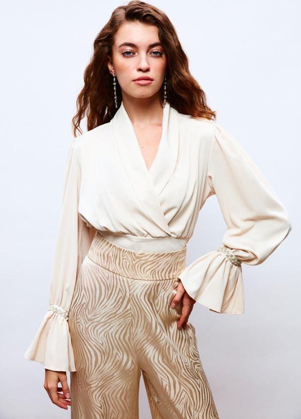 Kol Aksesuar Detaylı Bluz - Bej - Image 1