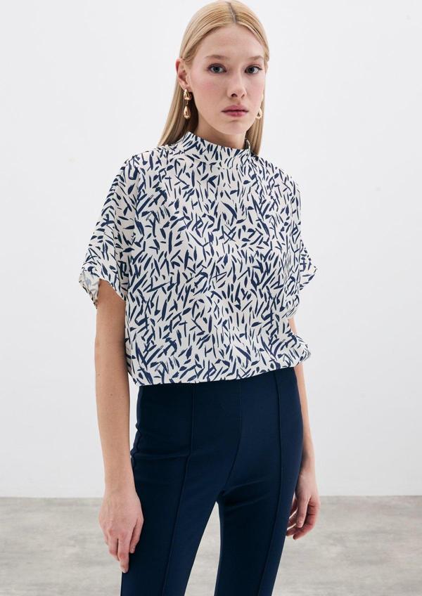 Yarasa Kol Desenli Bluz - Lacivert - Image 1