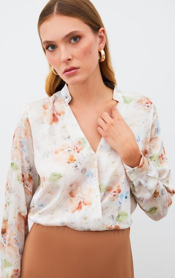 Desenli Kruvaze Bluz - Vizon - Image 1