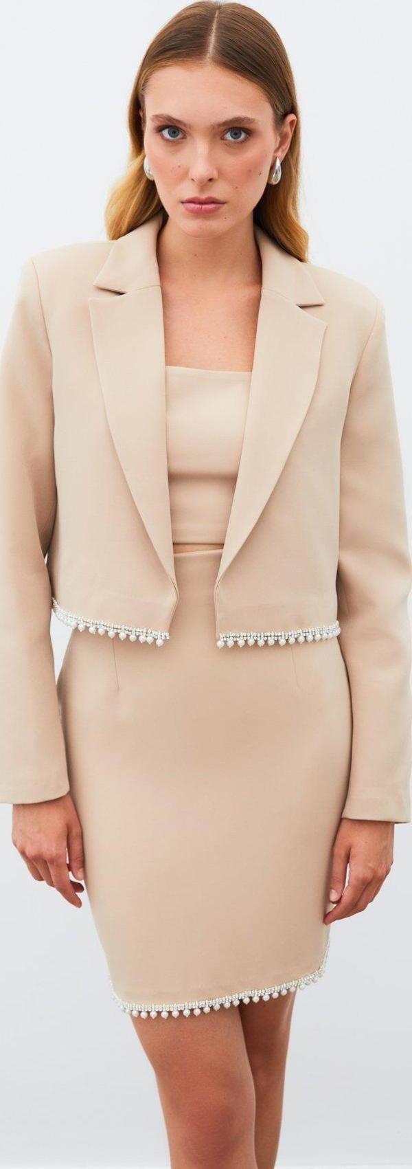 Aksesuarlı Kısa Ceket - Bej - Image 1