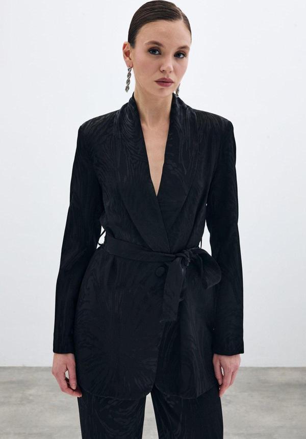 Kuşaklı Desenli Uzun Ceket - Siyah - Image 1