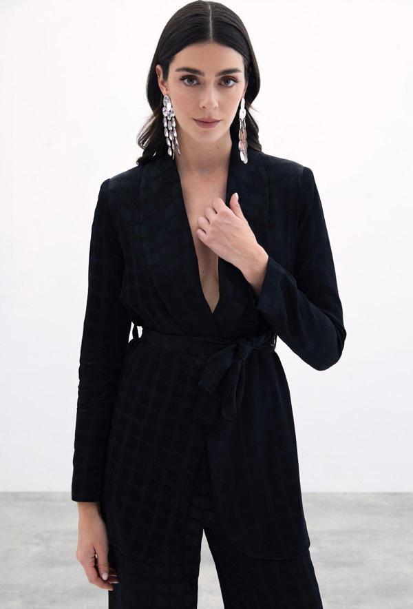 Kare Desenli Kuşaklı ceket - Siyah - Image 1