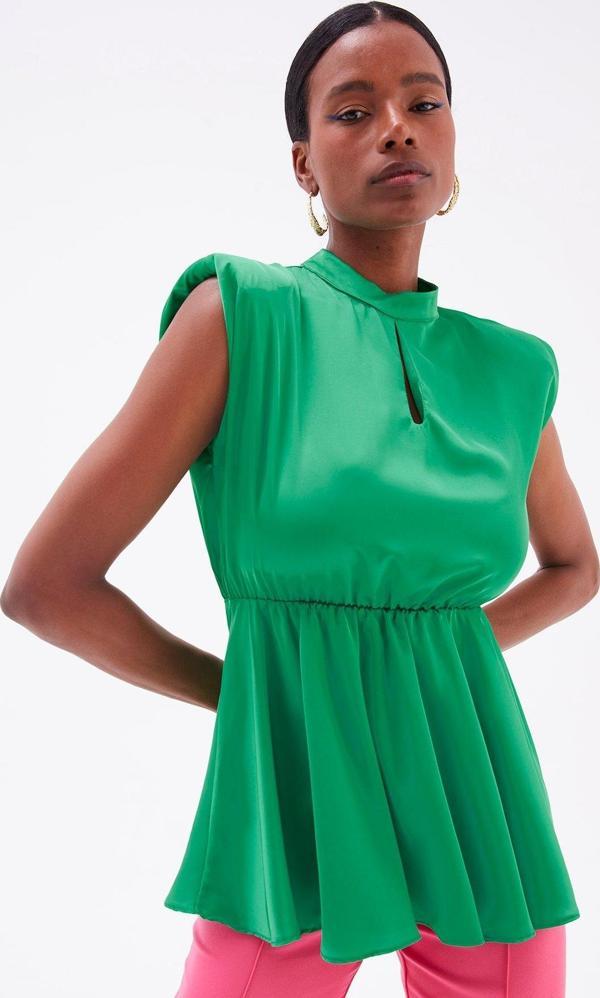 Volan Detaylı Saten Bluz - Zümrüt - Image 1