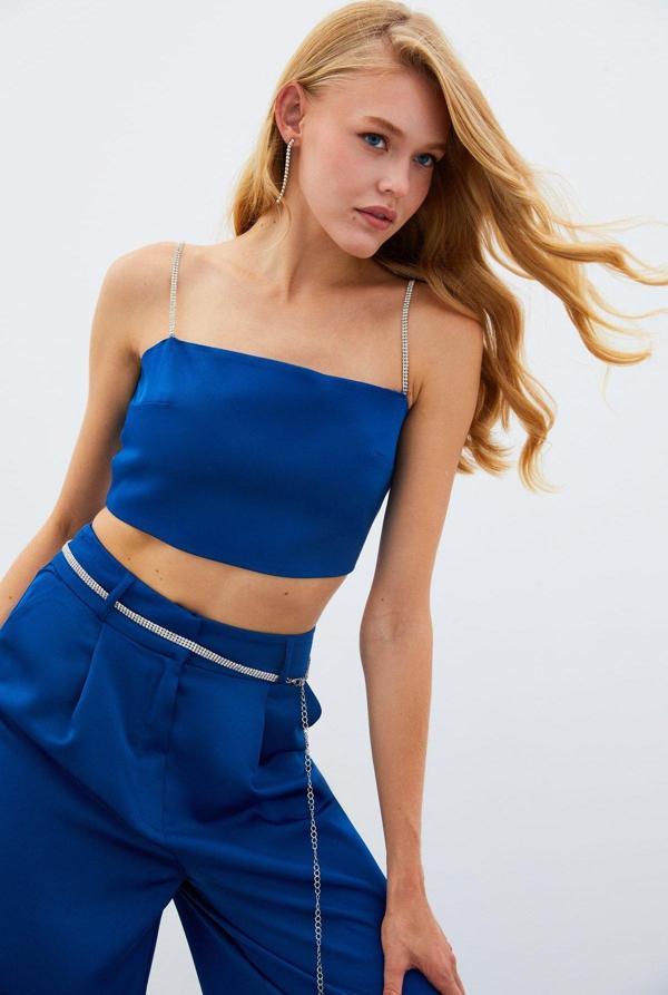 Taş Askılı Saten Crop Bluz - Mavi - Image 1