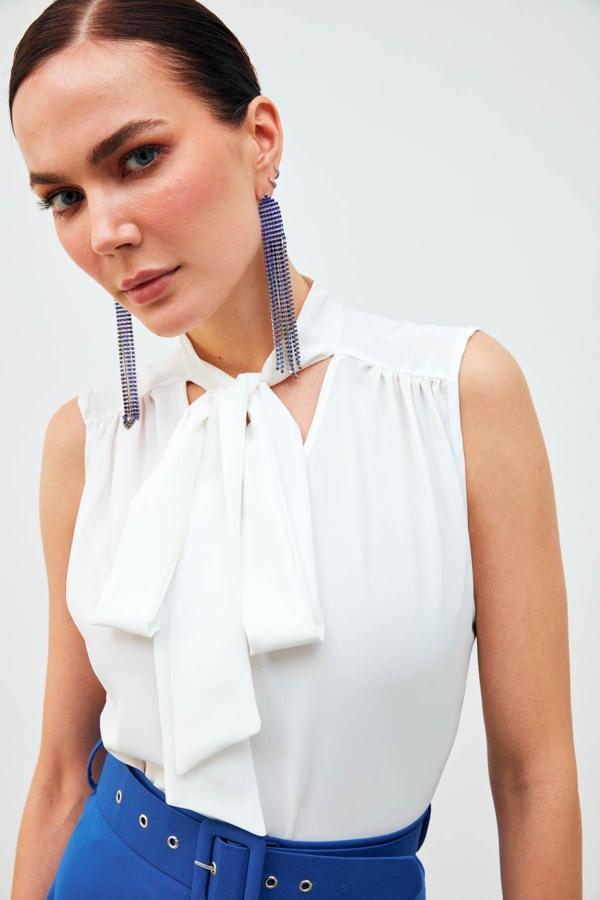 Fularlı Kolsuz Bluz - Ekru - Image 1