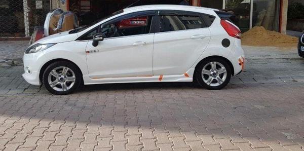 Ford Fiesta Uyumlu Boyasız Yan Marşpiyel Custom - Image 1