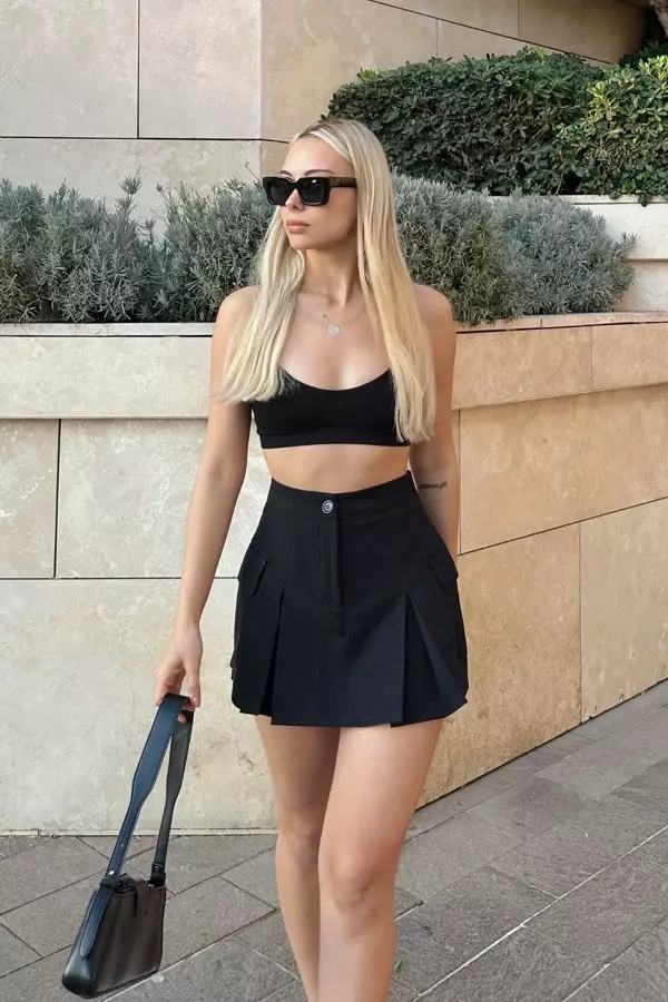 Kargo Cepli Önü Pileli Mini Şortlu Etek - Image 1