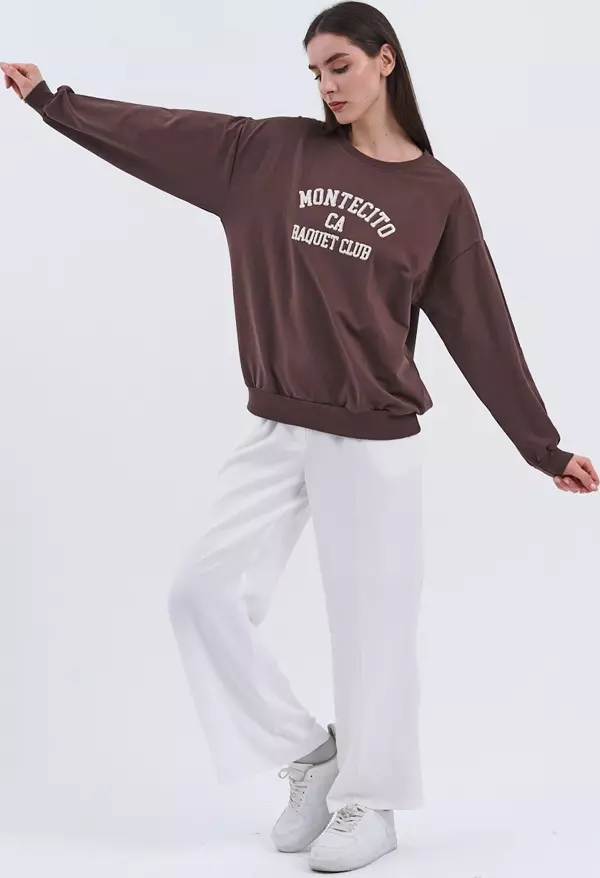 Trend Kadın Şıklığı ve rahatlığı bir arada sunan Sweatshirt. - Image 1