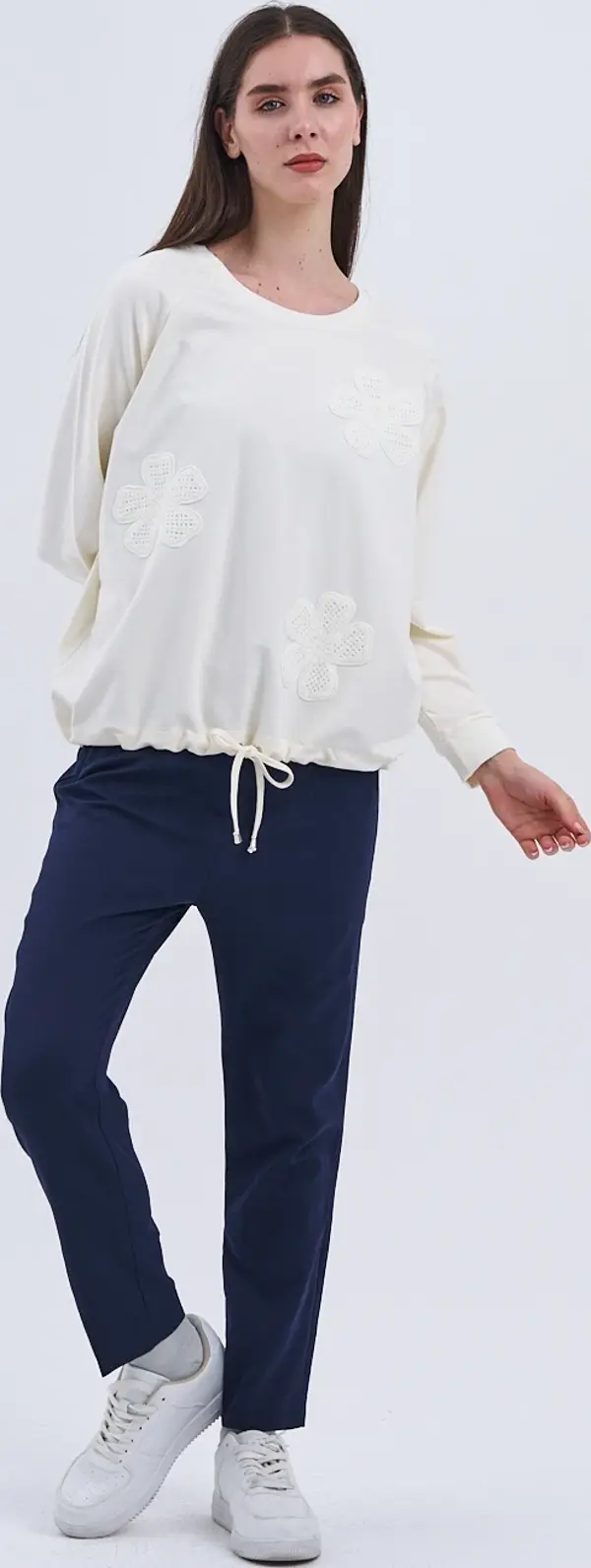 Trend Kadın - Modern ve Şık Sweatshirt - Image 1