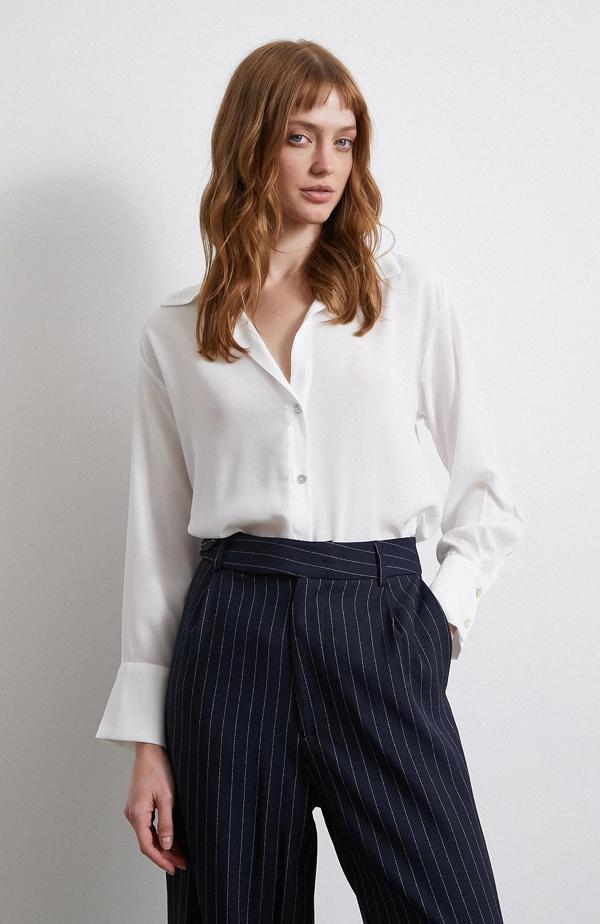 V Yaka Saten Gömlek Ekru - Image 1