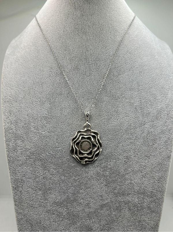 Han Ticarethane Döküm Kabartmalı Gül Kolye - Image 1