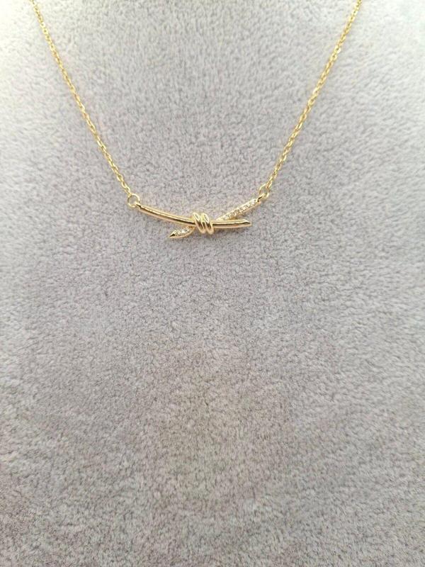 Han Ticarethane Altın Renk Özel Model Taşlı Çelik Kolye - Image 1