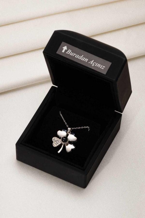 Bs Begisilver 925 Ayar Gümüş Beyaz Taşlı Yonca Kolye – 100 Dilde "Seni Seviyorum", Özel Işıklı Kutuda - Image 1