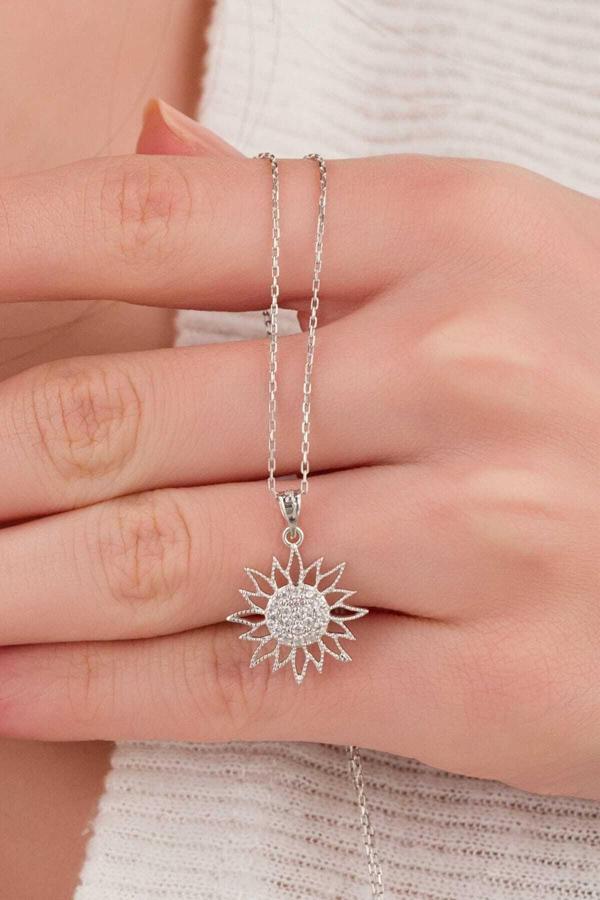Bs Begisilver 925 Ayar Gümüş Zarif Tasarım Taşlı Güneş Kadın Kolye - Image 1