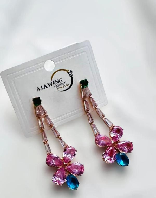 PASTEL GÖKKUŞAĞI ZİRKON TAŞLI ŞIK KÜPE 5,5 CM. - Image 1