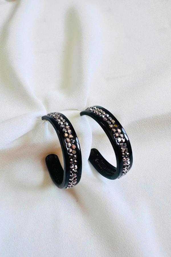 ŞERİTLİ 2 SIRA TAŞLI HALKA KÜPE - Image 1